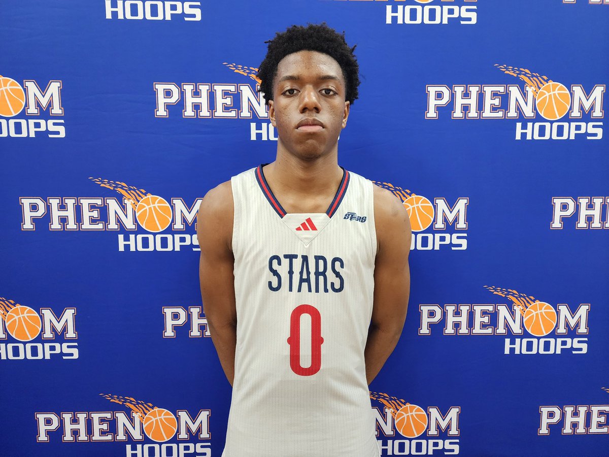 Love what 6’4 2025 Jordan Watford brings to the table. Impacts the game on both ends without having to dominate the scoring column. Strong frame. Defends. Well-rounded skillset offensively. Creates for himself & others. Finishes well at the end of drives. #PhenomChallenge