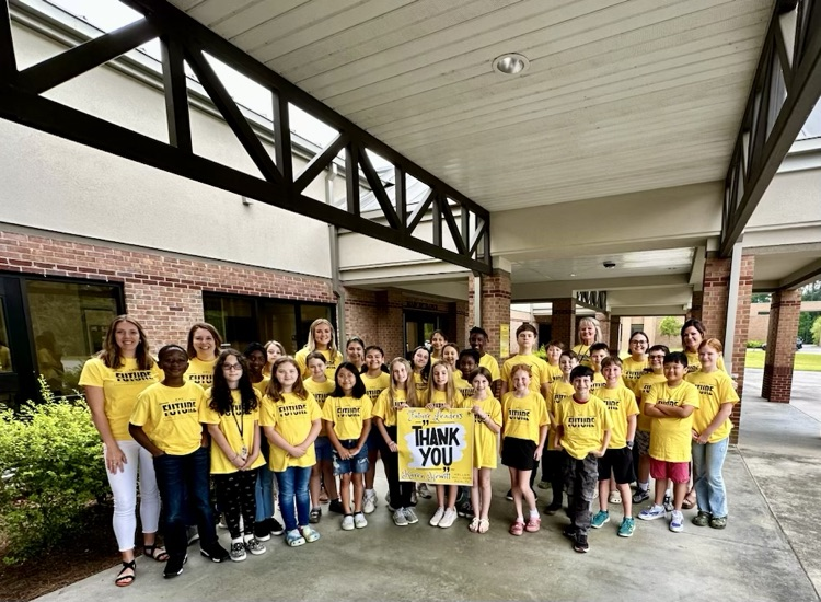 Special thanks to Karen Hewitt with Keller Williams Realty for her generous support in providing shirts for Carver’s Future Leaders! 😊 Your contribution helps us dress for success as we strive to make a difference in our school and community! 🖤💛 #WeAreCarver