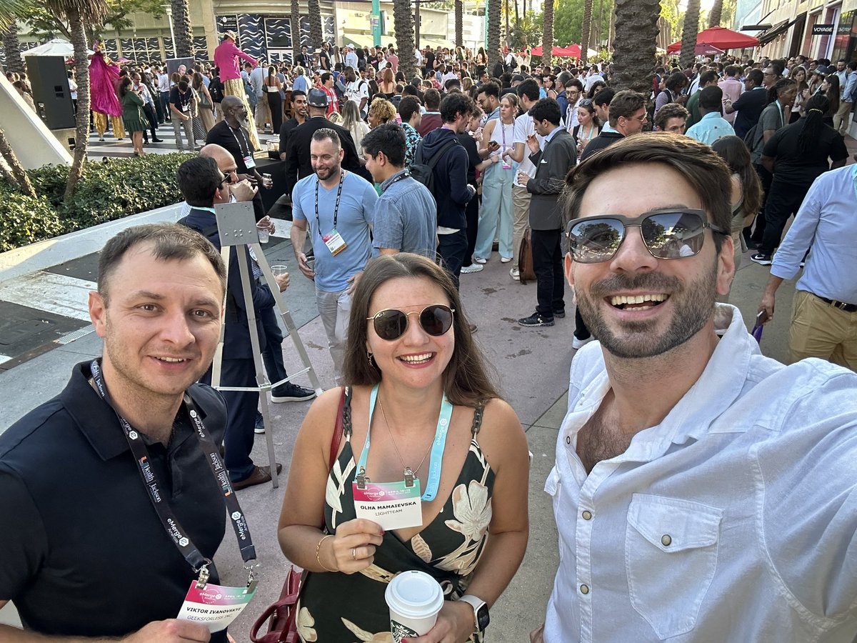 olhamamaievska's tweet image. Miami's vibrant networking scene and welcoming atmosphere are what I love most! It was a joy reconnecting with Miami friends, @LocalLeadersCo members, and Ukrainian pals—some I hadn't seen in nearly five years... eMerge brings us together! 🌴☀️ 
#MiamiNetworking 
#eMergeMiami