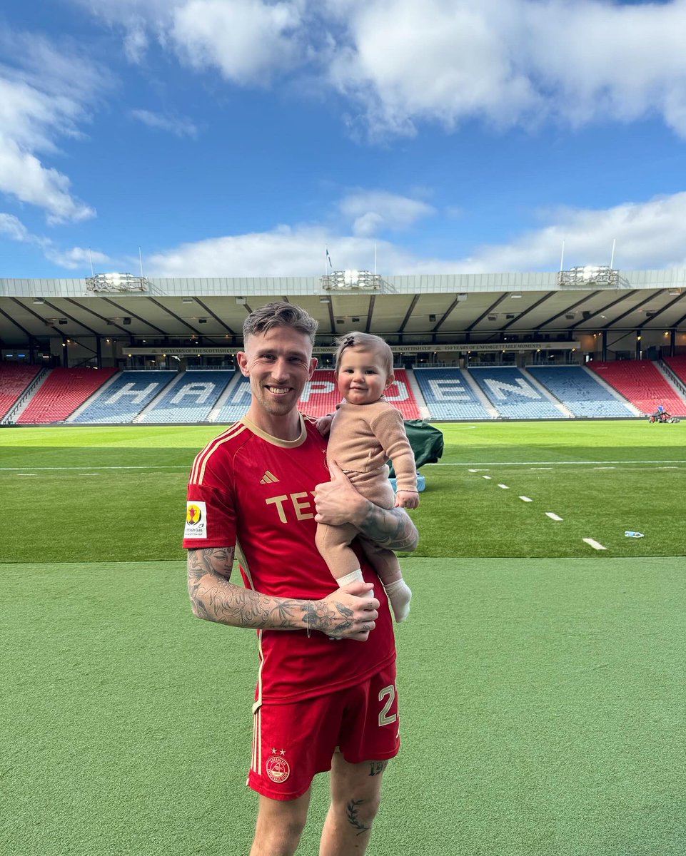 georgicoxx's tweet photo. Hampden Park 📍 @Angus_Mac15 @AberdeenFC https://t.co/5aXsYqO0uN
