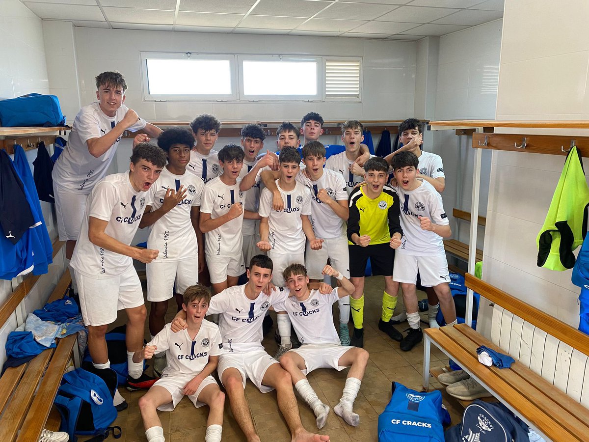 Cuarta victoria consecutiva para el CADETE B @CFCRACKS tras imponerse a domicilio 2-3 en su visita a ACDSABenageber con goles de de Alexandre, Xavi y Joan. VAMOS CRACKS!!! ⚪️🔵💪🏻