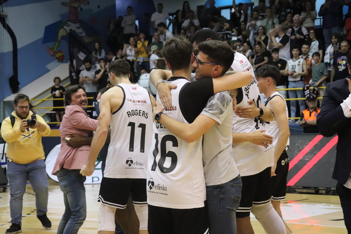 CompeticionFEB's tweet photo. 🏆 #FinalLEBPlata: El Odilo @cb_cartagena irrumpe en la historia tras una gran final conjunta ante @ClubBZAMORA 

▶ Disfruta de las mejores imágenes del campeón liguero desde la Galería de @BaloncestoESP

📸 Galería fotos Flickr ⬇
https://t.co/wpnQZXZQw4 https://t.co/cPegbzWn8g