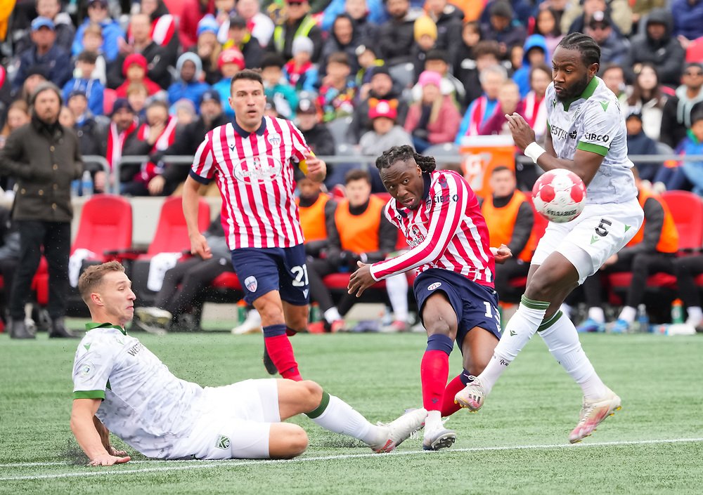 ⭕🐎 FULL TIME All square is how it ends, 1-1, between #ForOttawa and #CavsFC this afternoon in #CanPL action at TD Place! A difficult end to stomach for a home crowd of 4,569 as @CPLCavalryFC find an 90th-minute equalizer to @atletiOttawa's second-half opener.