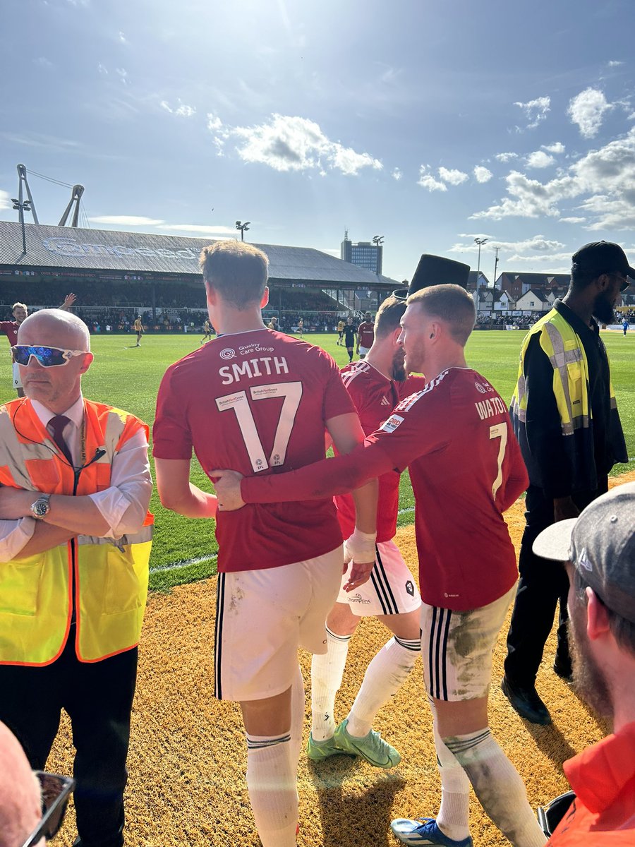 MattQuellin's tweet photo. @mattjpsmith @SalfordCityFC the goat, get him on the plane Gareth https://t.co/g4XfptXg29
