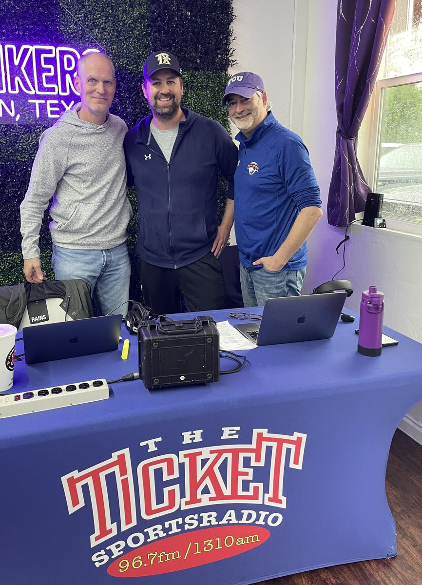 Had to go meet my soccer-talking heroes since they were in my neck of the woods. <a href="/TheKickAround/">The KickAround</a> <a href="/peet2/">peter</a>