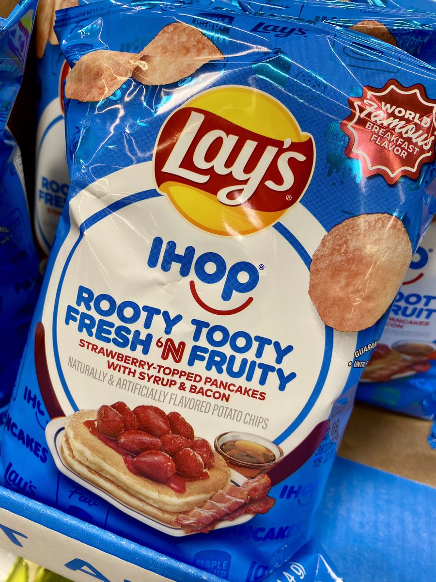 I don’t know about this y’all! I don’t know, I think if I wanted strawberries on pancakes with syrup and bacon, I would get some, not necessarily reach for a potato chip, what y’all think? #groceryshoppingadventures