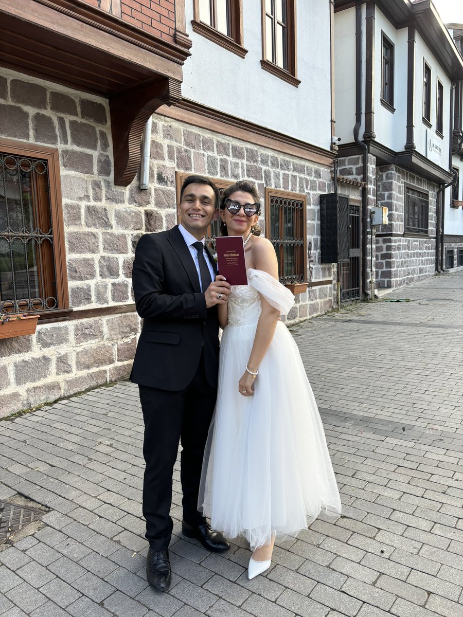busekaraacaaa's tweet photo. Biz bugün evlendik 🥹🪬🪬🪬🪬🪬🪬🤍🤍🤍🤍 https://t.co/mvULkKuUw4