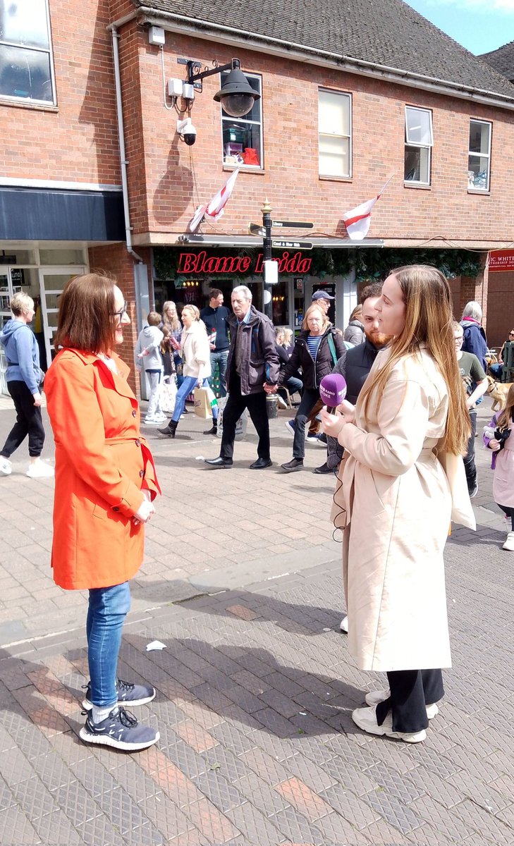 Happy St George's Day 🏴󠁧󠁢󠁥󠁮󠁧󠁿 What a fun event in Stone High St today. Best of all was meeting the Fighting Knights - that sword is heavier than it looks! I spoke to BBC Radio Stoke about Stone's special sense of community. Thanks to the local Cllrs & volunteers who made it happen