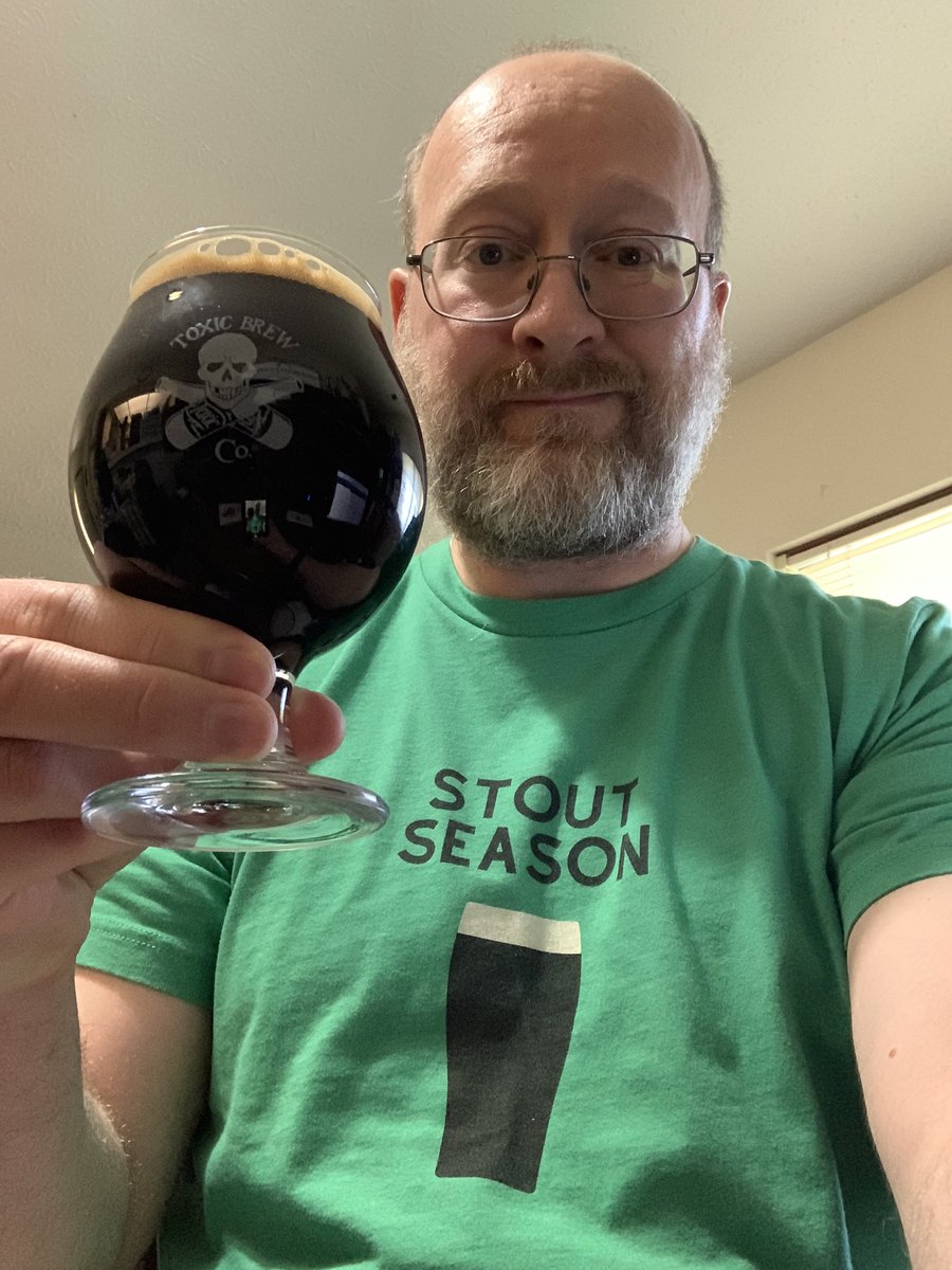 Black Note Stout from @BellsBrewery is always a great choice 😃💪🍺👍 #stouturday #stoutseason @IRLWhiskeyStout @Senor_Greezy @ASFreed @15jjc @WaltonTiger @JonMontag @badhopper @ephoustonbill @JohanBBT @Just4BeerLovers @CATbrew13 @RJellyman @beerhunter74 @BayBeerReviews @ManvsAle