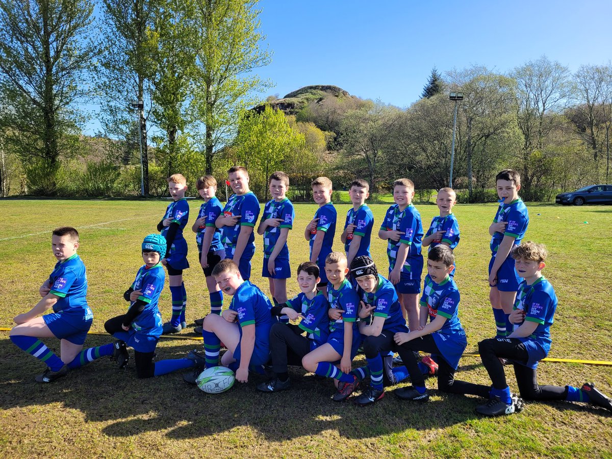 AileenNewton1's tweet photo. A huge thank you to @ObanRfc for hosting @HamiltonBulls P7s on tour at your mini festival this morning. What a brilliant day of rugby against a stunning backdrop and a lovely, friendly welcome from all. @vsnsport @peterrobinson86
#MiniBullsOnTour 💙💚 https://t.co/mhSrMFBEex