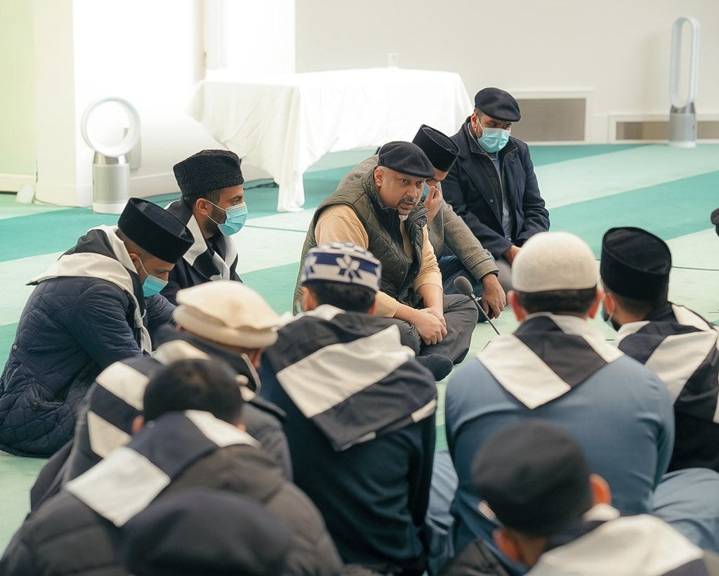 KhuddamDE's tweet photo. Der zweite Tag fand mit einer sehr schönen und inspirierenden Frage- und Antwortsitzung mit Sadr Sahib Ansarullah Mian Waqas Sb einen runden Abschluss. Alhamdulillah!

#Inspiration #Brüderlichkeit #Studentenreise #KhuddamDE https://t.co/koc5wYYXj5