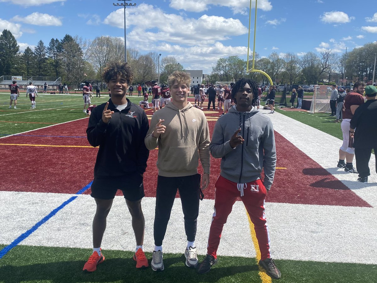 Was great to get on campus at Walsh University with my brothers @m4uricew & @cortcampbel. Thankful to have been invited and had great conversation with @CoachMatea. @Coach_Parrella @CoachKriegs @LW_Football.