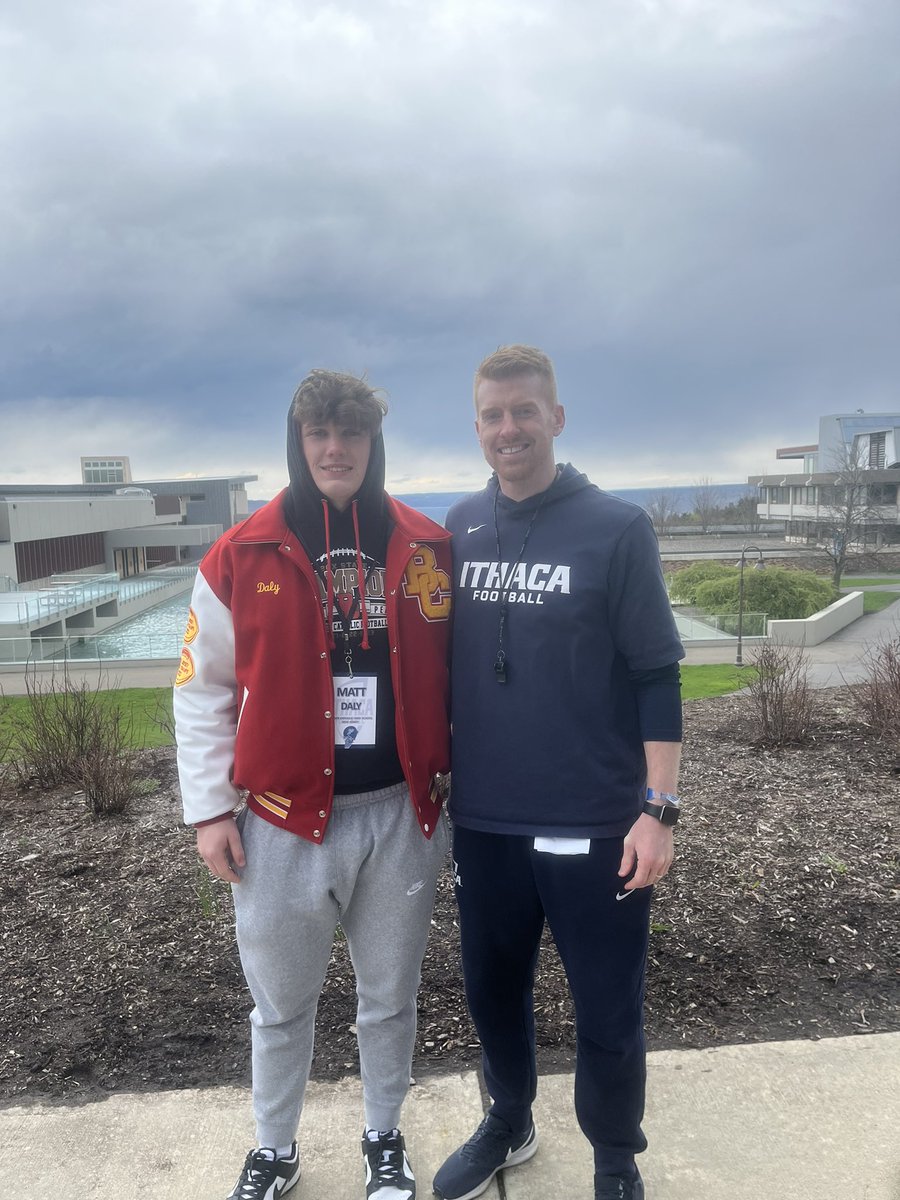 dalymatt19's tweet photo. Had a Great time at @IthacaBomberFB this morning, loved the energy at practice and the coaching staff! Thanks @MaguireBrandon for having me! https://t.co/YISrSz1pZW