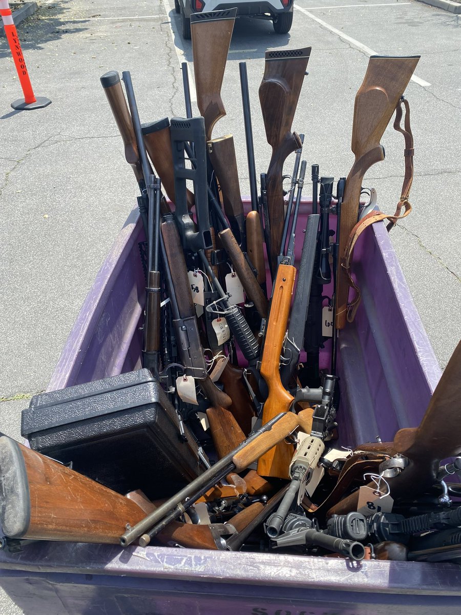 We collected 86 guns at our gun buyback in Lynwood, including 9 ghost guns and 9 assault weapons. Thank you to those who helped make Lynwood safer by turning in these firearms—every unwanted gun we received is a gun that can’t be accidentally fired or stolen and used in a crime.