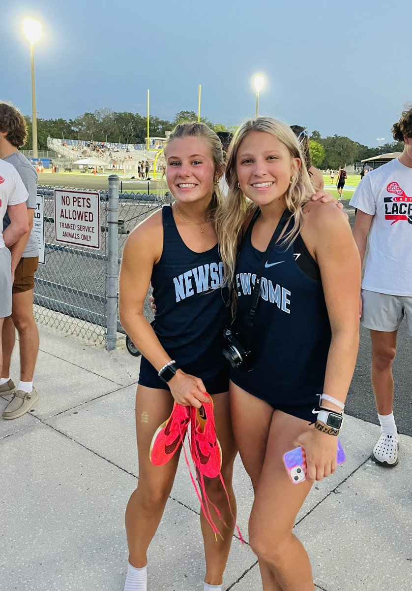 MyaVaira's tweet photo. Had so much fun at our last regular meet of the season! Ran a PR in the 1600 (5:49) and also in the regular 800 (2:32) Looking forward to competing at districts next week and working to improve my times! #trackseason #dualsportathlete https://t.co/VzGC2IQAUF