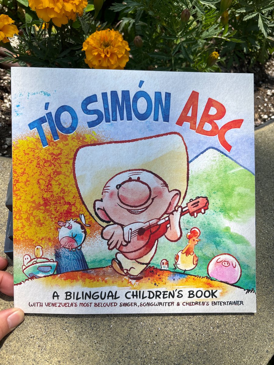 Miren lo que encontré en la Feria del Lubro de Los Ángeles. ¡Un libro bilingüe de Tío Simón! @Fantoons