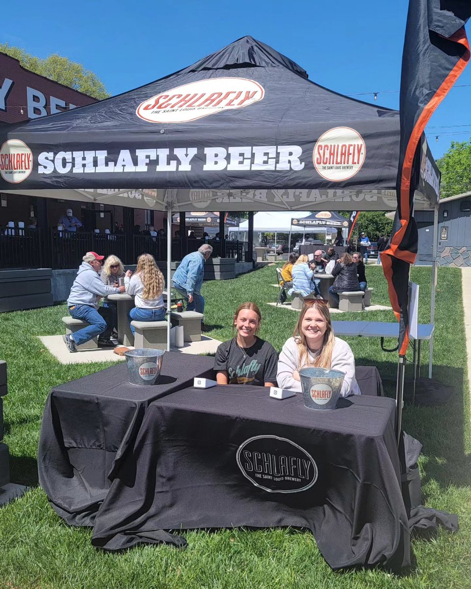 It's a *beautiful* day, the sun is out, the kids are playing games, and the bands are rocking here at the #shrimpboil at #highlandsquare. 🍤🌽🍻🥔🍺 We have lots of shrimp, sausage, potatoes, corn, fried oysters, @schlaflybeer, and more waiting for you at #schlaflyhighlandsquare!