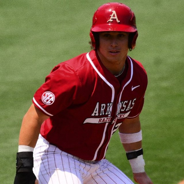 The No. 2 Razorbacks left 13 runners on base in a 6-3 loss against the No. 20 South Carolina Gamecocks in the first game of Saturday's doubleheader in Founder's Park to even the weekend series. #WPS #Arkansas #Razorbacks (FREE): 247sports.com/college/arkans…