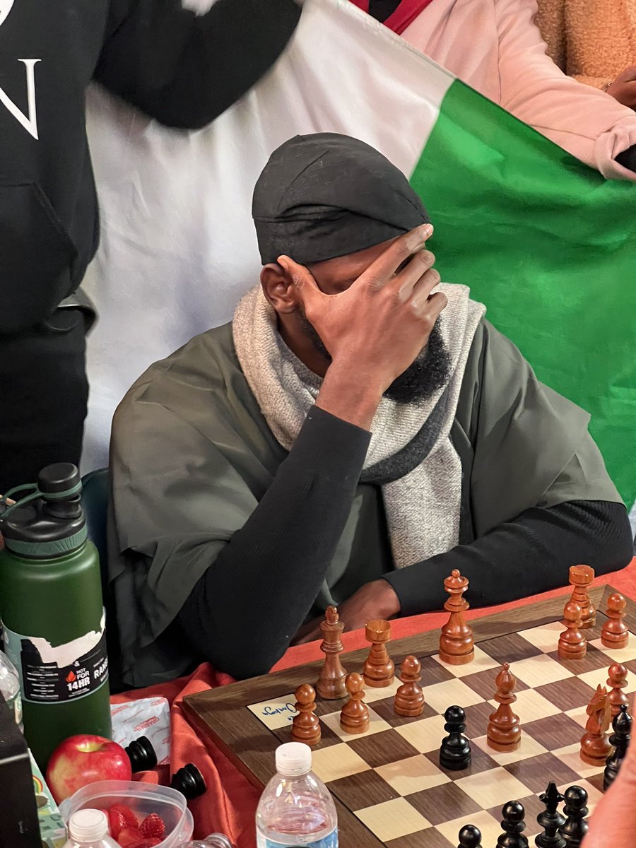 ormainy's tweet image. This photo I took of @Tunde_OD right when he broke the @GWR is so POWERFUL! All the emotions, the hardwork, the relief… Congrats once again. #Tunde58hoursofChess #ChessMarathonForChange