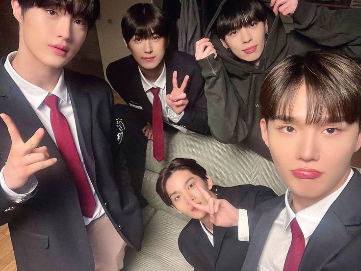 donggyuppie's tweet photo. I have such an attachment with this era:( #CIX #Savemekillme https://t.co/oPhd8zfmru