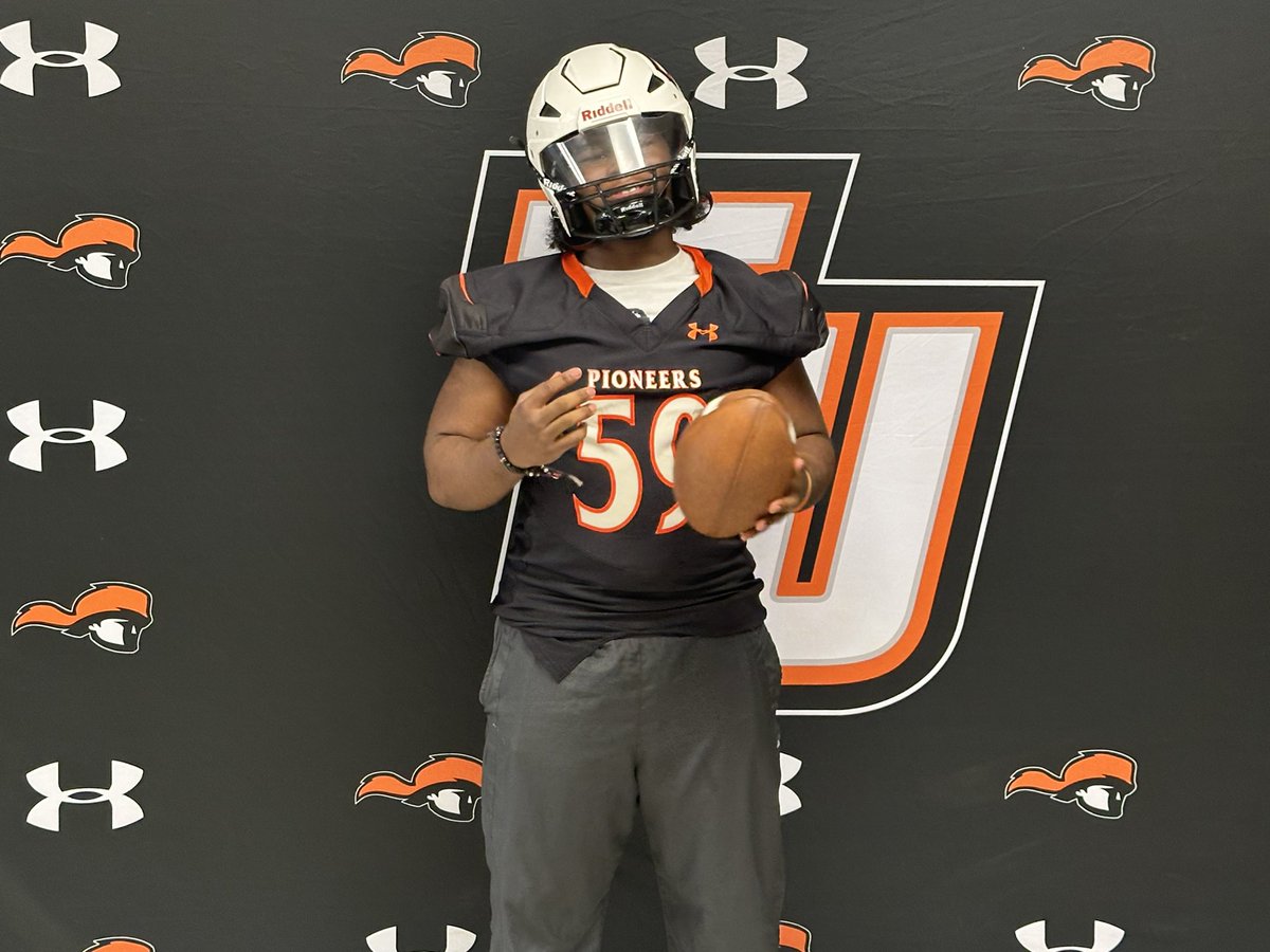 #Gopioneers  <a href="/Coachev4/">Dwight Evans II</a>