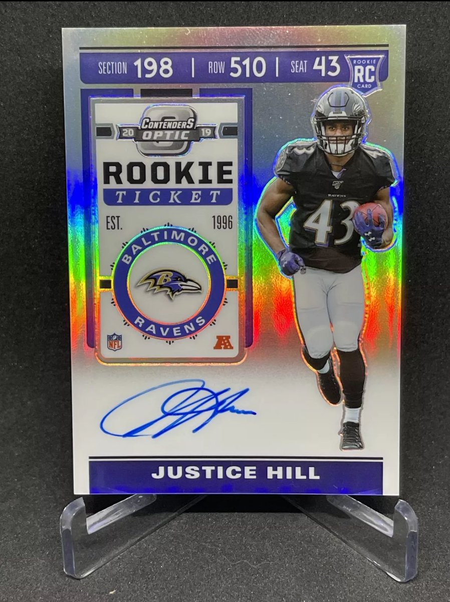 $7 - Justice Hill RC Auto
#Sats4Stacks 
@CodiDaReposter @sports_sell @TheHobby247 @Nolacardtweets @PCOregonDucks2 @Hobby_Connect #TheHobbyFamily #SportsCardAddict #TheHobby #SportsCardShow #CardCollectors #CollectibleCards #CardShow #SportsFan