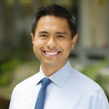 Delighted to announce that Chris Carlos, MD, MAS (@chriscarlos) is the new UCSF Division of Nephrology Program Director, effective April 15th. Chris is an incredible teacher, sponsor, and mentor. We look forward to forward to his leadership!