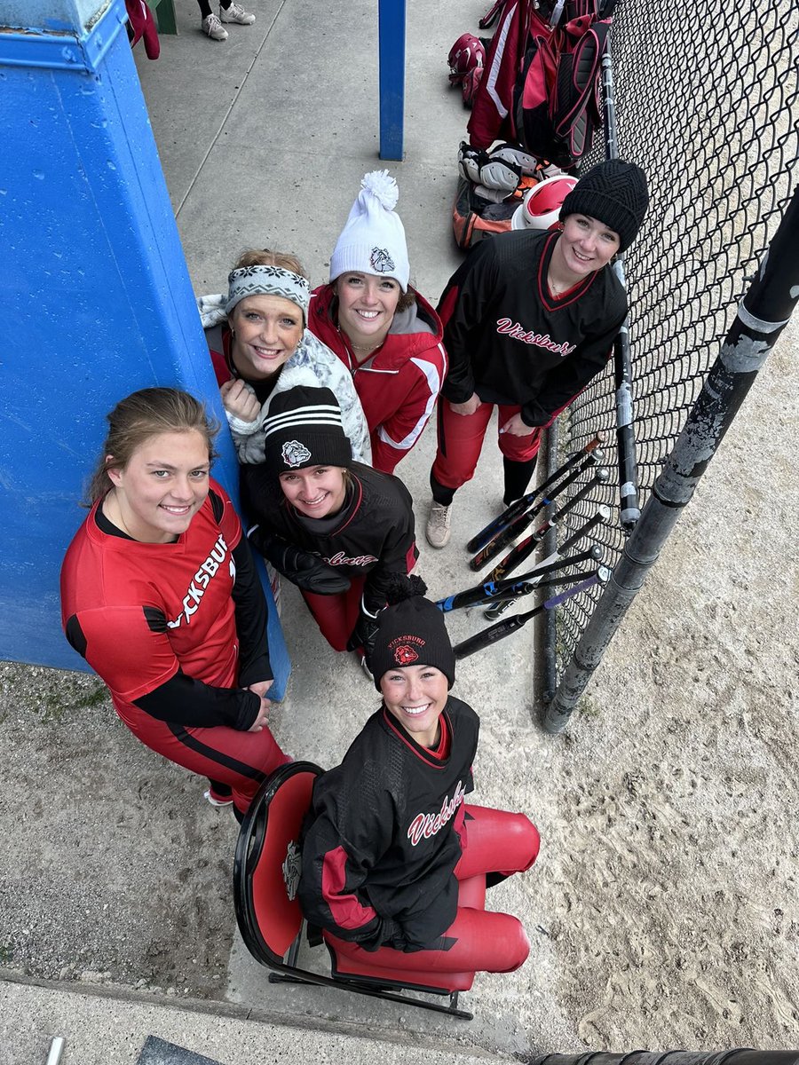 Vicksburg High School Softball tweet media