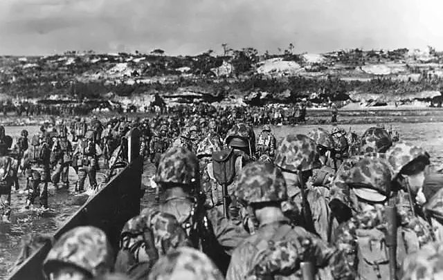 Operation Downfall — The Campaign to Conquer Japan Would Have Dwarfed the D-Day Landings “The U.S. military, expecting the resistance of a ‘fanatically hostile population’, were making preparations for between 1.7 and 4 million casualties.” militaryhistorynow.com/2013/11/06/the…