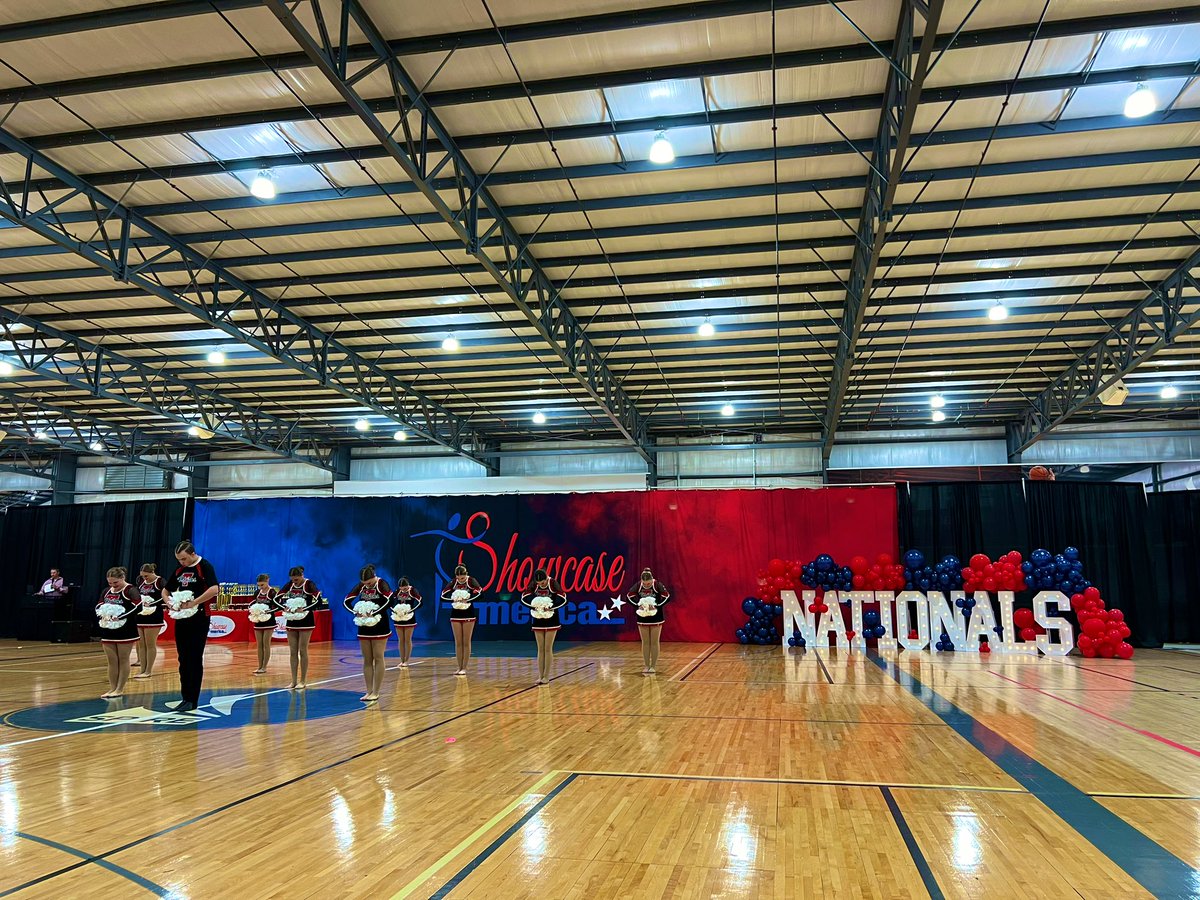 MsPoseys_Class's tweet image. Cheering on our @ECDancers at the National Dance competition in Cleveland this weekend!🎉 #WeAreEC