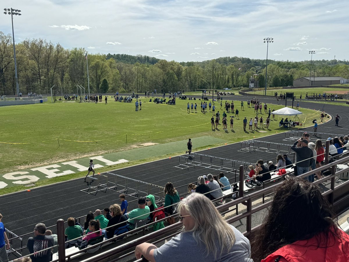 Nice afternoon at the Alice Leigh Invitational. Go Devils!! @russellind @RussellHigh