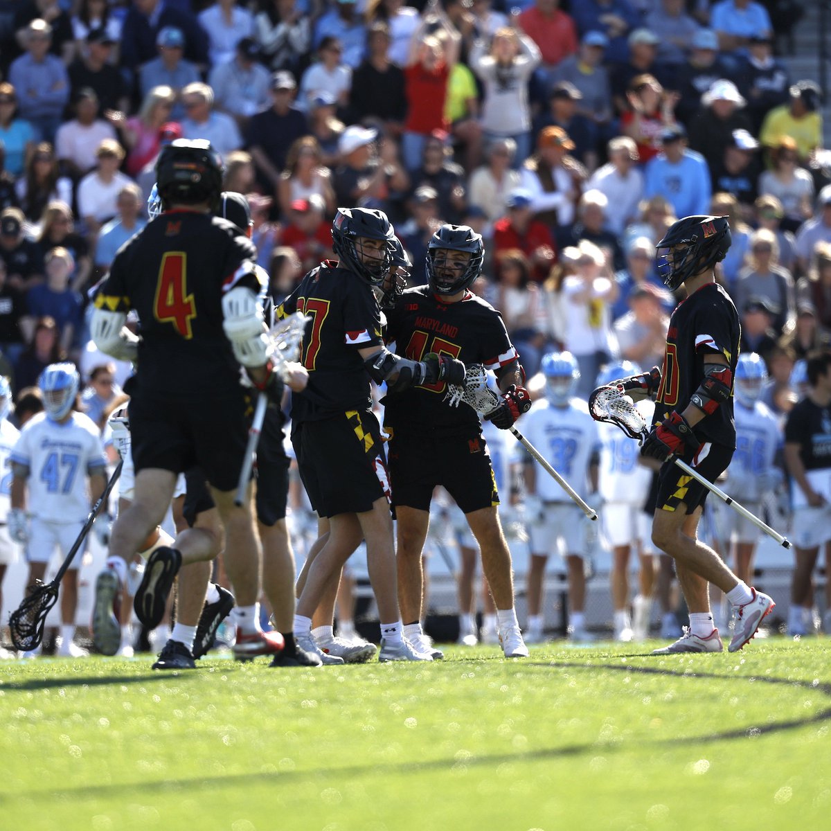 DK gets another back for the Terps! Timeout on the field and still 1:01 remaining on the Maryland EMO #BeTheBest