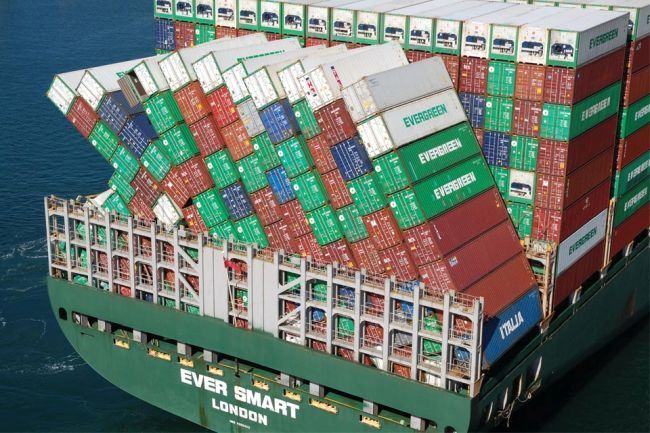 Case Study: Loss Of Cargo Containers From Container Ship “Ever Smart” 

Check out this article 👉 marineinsight.com/case-studies/c… 

#CargoShip #ContainerShip #Shipping #Maritime #MarineInsight #Merchantnavy #Merchantmarine #MerchantnavyShips