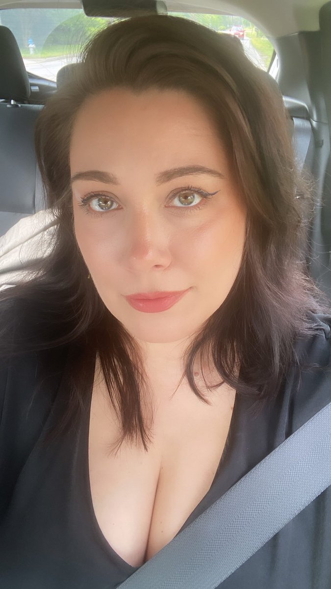 tiffsiddiky's tweet image. Hello