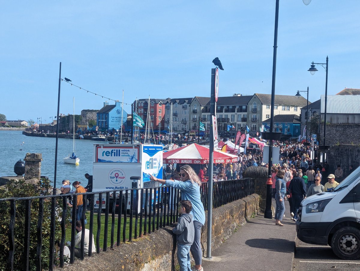 Lovely mooch with my youngest daughter and eldest granddaughter in a beautifully sunny and warm Dungarvan this afternoon for the @WdFoodFestival #Waterford