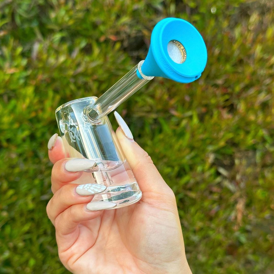 DYK the 🆕 MouthPeace Micro can be used on either side to ensure an airtight seal inside or around what ever it is you are sm0king?! mooselabs.us/products/mouth…