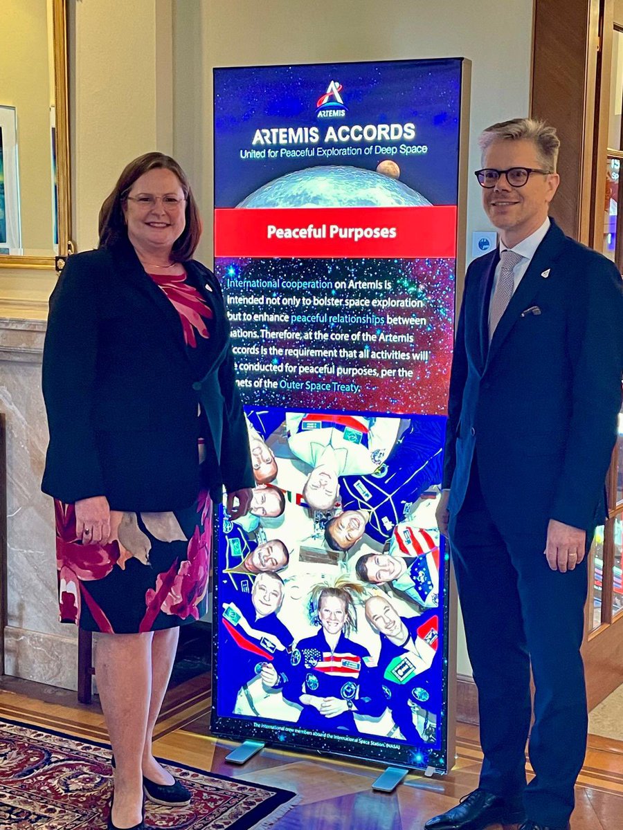 Switzerland is pleased to be a new signatory to the Artemis Accords since last Monday, which contributes to the safe, peaceful and sustainable exploration of Outer Space. We are committed to contribute to the AA with our space research and industry 🚀 🪐