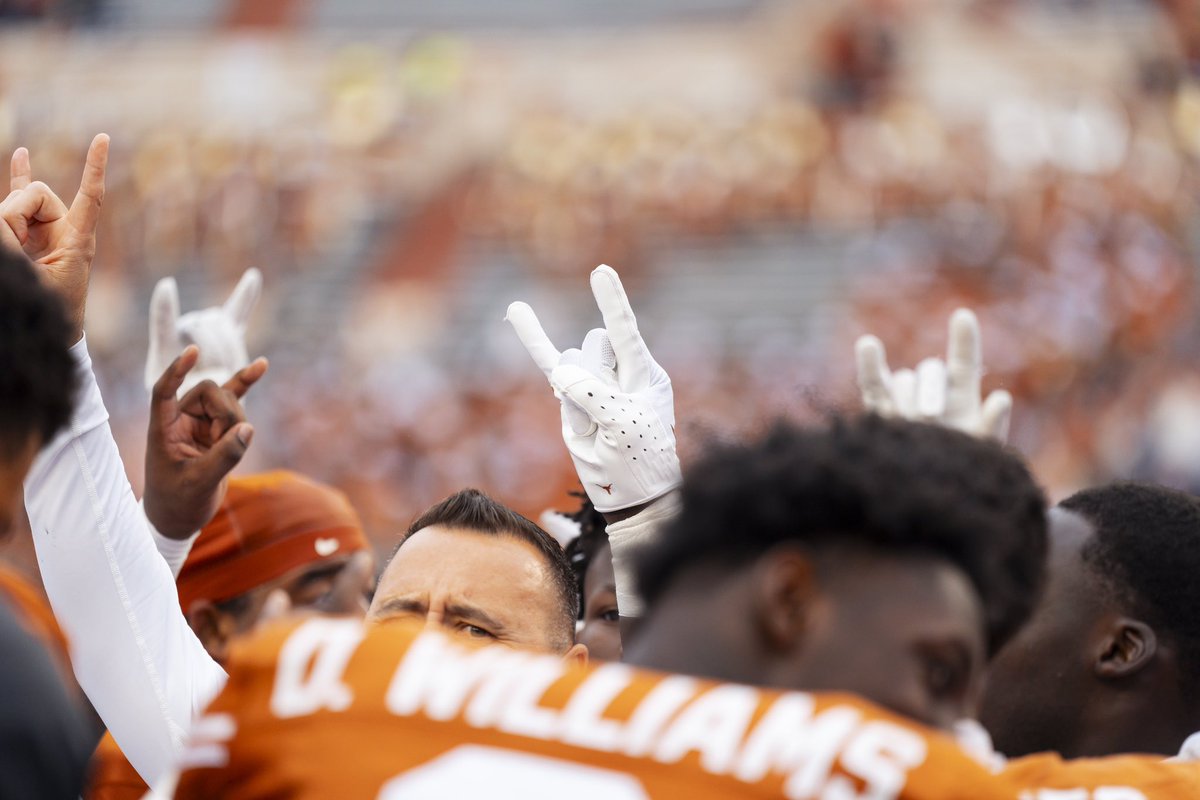 TexasLonghorns tweet picture