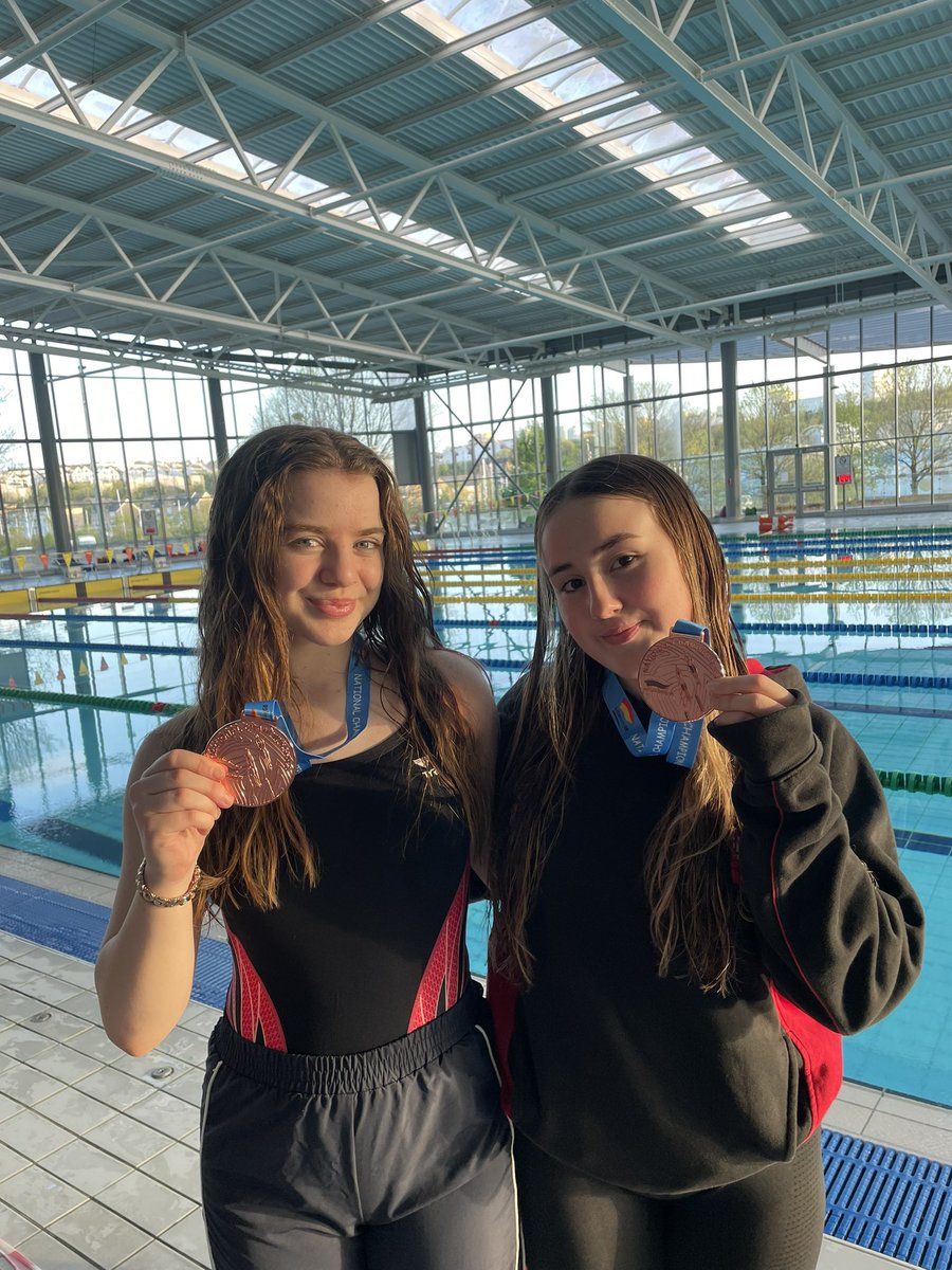LMSLSC (@llantwitslsc) on Twitter photo GB Bronze medalists! Martha & Tilly helped their team in the U17 Medley Relay. <a href="/AddGorffYGBM/">Add Gorff YGBM</a> GB Bronze medalists! Martha & Tilly helped their team in the U17 Medley Relay. <a href="/AddGorffYGBM/">Add Gorff YGBM</a>