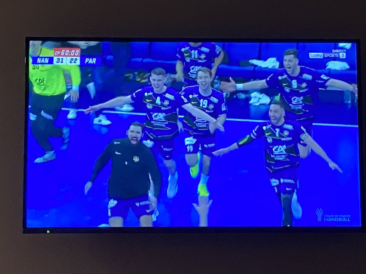 Nantes win the Coupe de France for the second year in a row! PSG had absolutely no chance against a very strong Nantes squad. Ivan Pesic in the Nantes goal with an unbelievable match. 31-23!! #handball