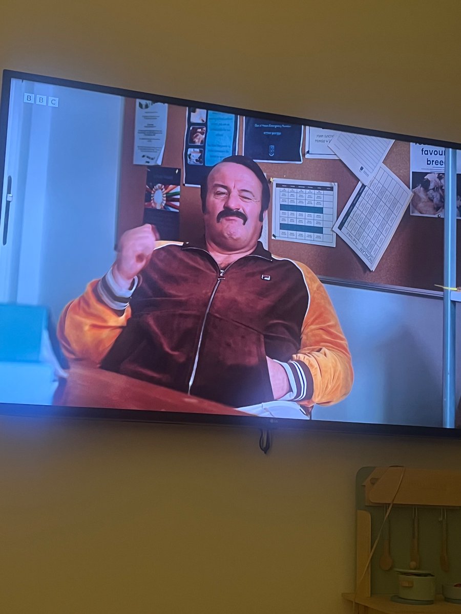 ReekieJ's tweet photo. Told my wife this is the chap who’s recommended the curry house we’re going to next Saturday night. Thankfully, like everyone else, she’s laughing at #Mammoth. @MikeBubbins https://t.co/CFqpqDMAV1