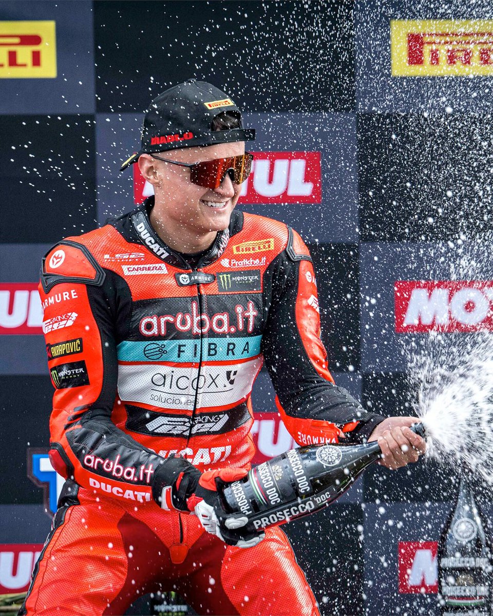 Aruba Racing's @adrianhuertas99 completed an incredible comeback today at Assen in WorldSSP, coming from down in 22nd position to take the win! #ForzaDucati #ArubaRacing #PanigaleV2 #WorldSBK #DutchWorldSBK 🇳🇱