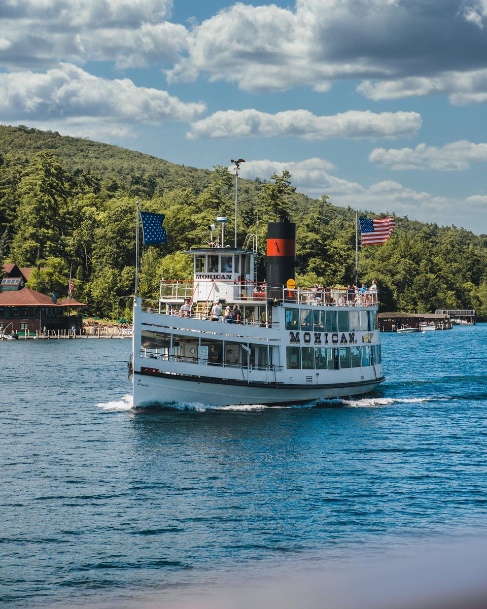 Summer officially starts in just 2 months! 🌞 From the Big Apple to Lake George, start planning a New York State vacation that’ll please the whole fam - no matter your budget: bit.ly/4b6dsdL 1. 📸: @darkokontin / 📍 High Line 2. 📸: @eman_flicks_ / 📍 Lake George