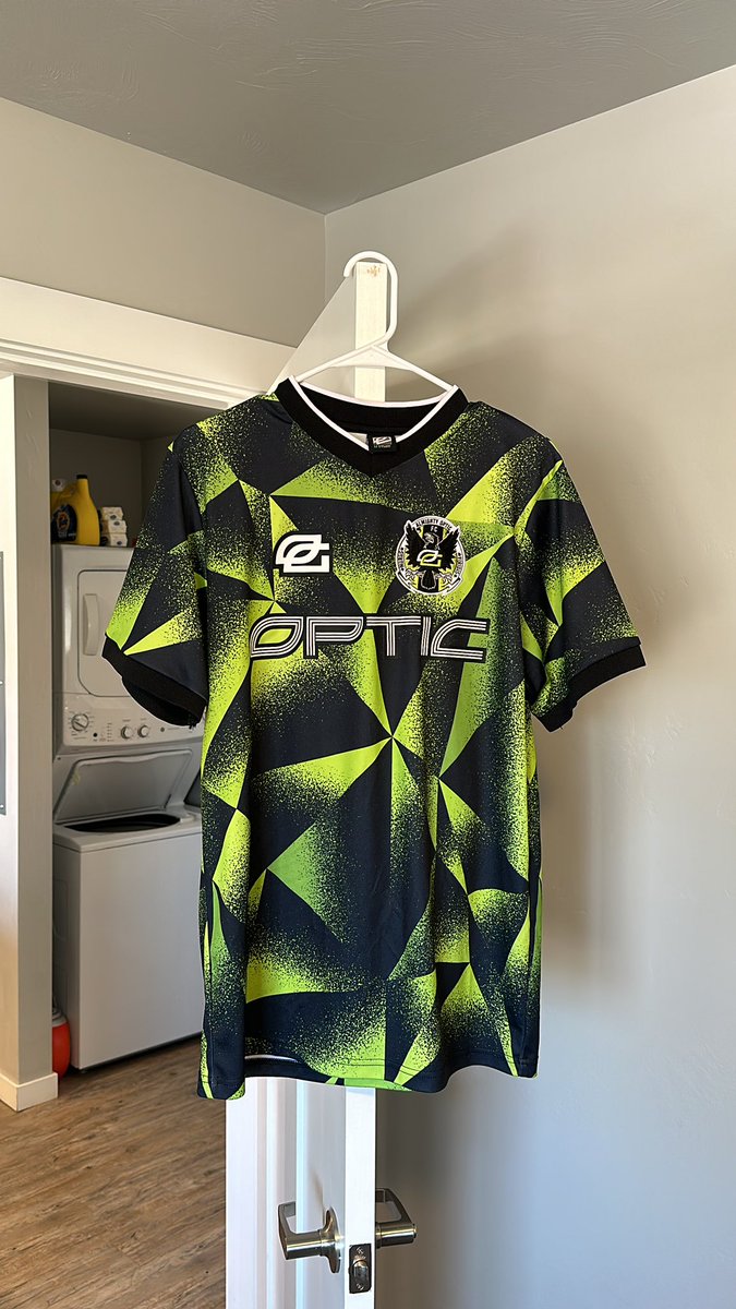 RezyHC's tweet photo. @BreakdownPod @OpTic My #OpTicFC shirt for sure 🔥
#OpTicSpring24 🤞🏼 https://t.co/OlefnXoKrs