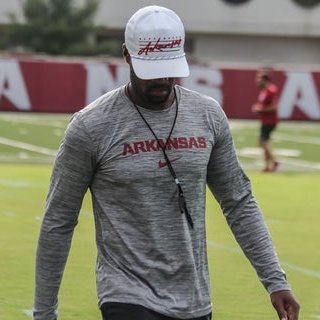Transfer LB Larry Worth sees 'great opportunity' during official visit with Arkansas #Arkansas #Razorbacks #WPS (VIP): 247sports.com/college/arkans…