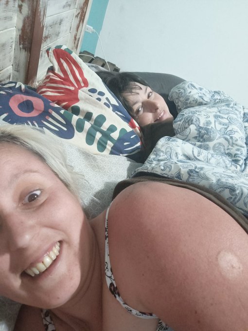 Adivinar con qui&eacute;n duermo hoy???! Feliz s&aacute;bado!!!! https://t.co/YEKtoCxKLt<a href="/tag/miercolesdelenceria"class="tags"><span>#miercolesdelenceria</span></a>