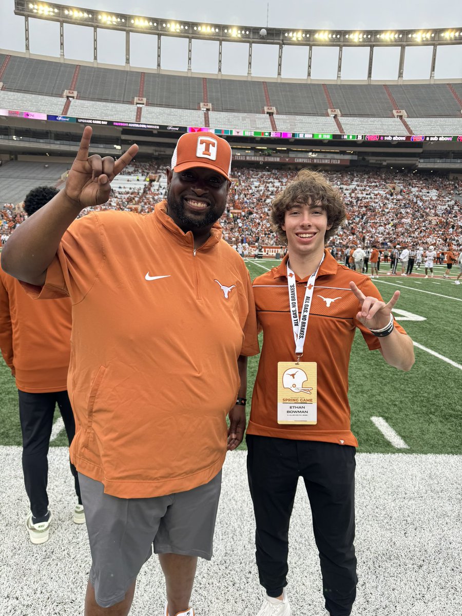 Enjoyed being back @TexasFootball for the spring game today. Amazing hospitality and a great experience. Thank you @CoachJeffBanks and @CoachJCros for having me back out and can’t wait to be back! #HookEm @HKA_Tanalski @KickExposure @CoachSark @CoachLWig @ChrisGilbert_1…