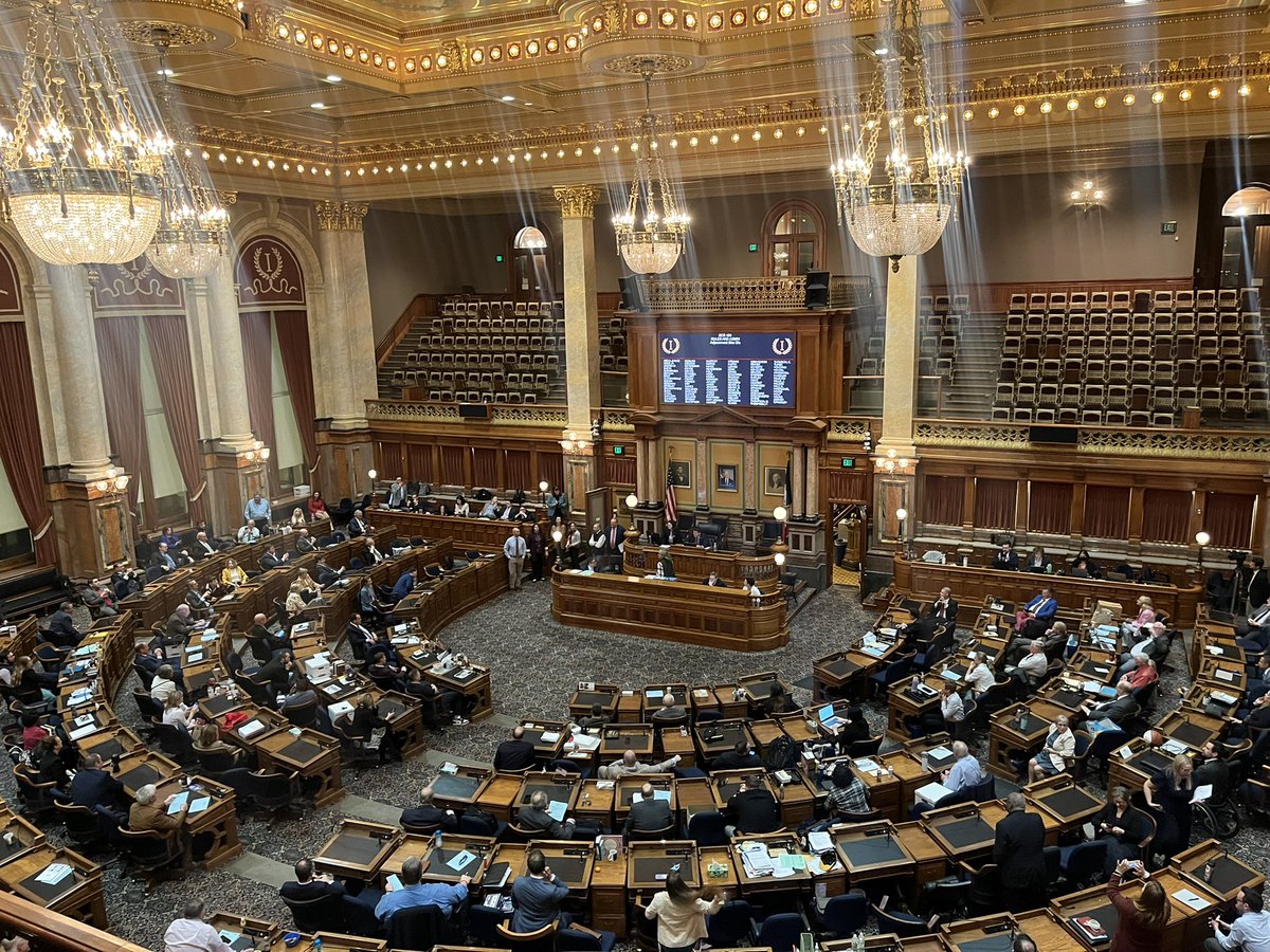 It was another outstanding year for @IowaABI at the Capitol as the Legislature adjourned sine die at 4:23 am. Many pro-growth bills were approved that fell under our priorities of workforce, tax and regulatory reform. Thanks to all who helped make this year a great one!