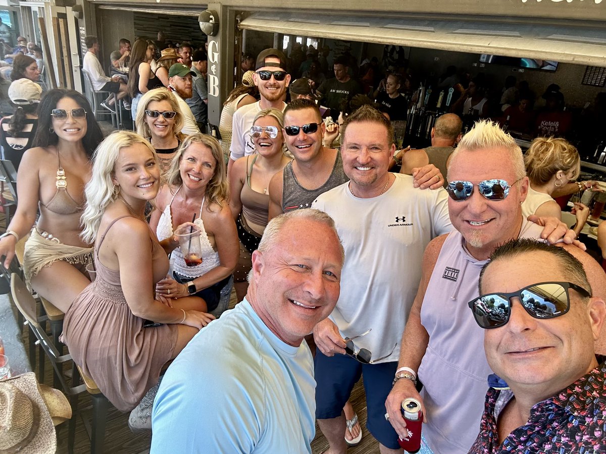 #MobileMike #ItsTheWeekend #GetOutAndEnjoyYourselves #MyCrew #BoatDay #FriendsAndFamily #OntheWater #BlessedToLiveHere #MoreToCome #PromotingTheFuture #BigNewsWillBeBroadcastSoon #WhatABeautifulDay