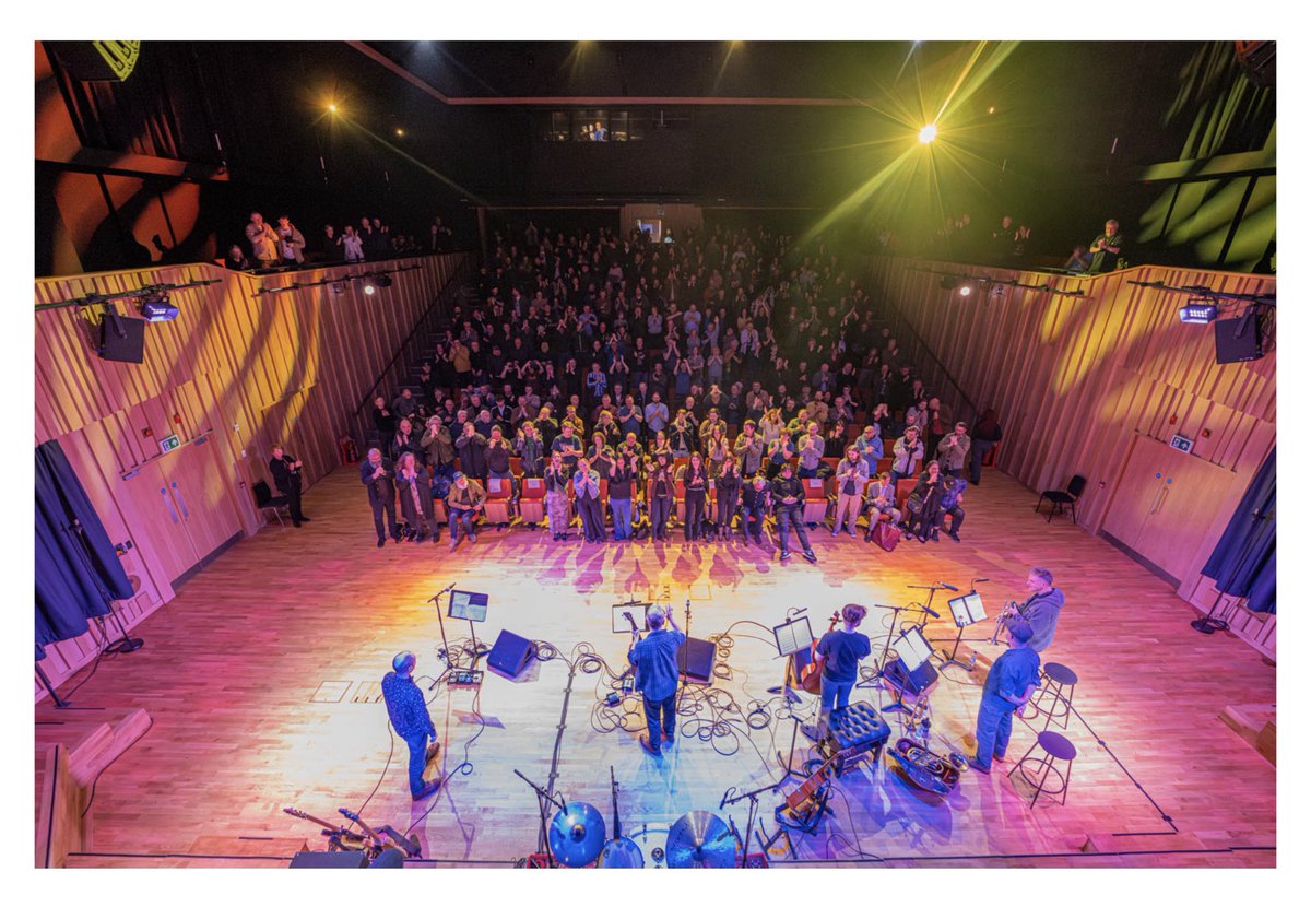 Birra folk, birra jazz, birra soul and a clutch of great songs - @JohnHead1967 found the sweet spots during an astral performance inside the sublime @yokoono @TungAuditorium 👏 📸 @John_Johno